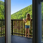 Sowia Nowe Nad Gorskim Potokiem Zachwycajacy Widok Na Gory *
