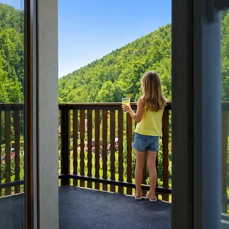 Sowia Nowe Nad Gorskim Potokiem Zachwycajacy Widok Na Gory *