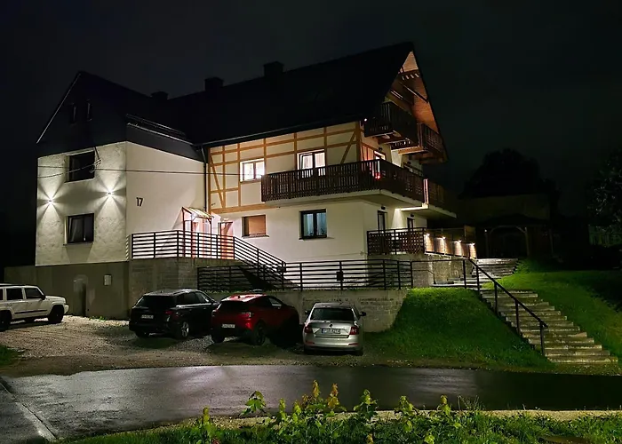 Sowia Nowe Nad Gorskim Potokiem Zachwycajacy Widok Na Gory