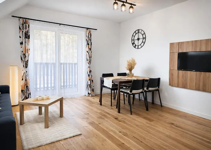 Sowia Nowe Nad Gorskim Potokiem Zachwycajacy Widok Na Gory Stronie Śląskie